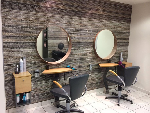 Feeling coiffure - postes de coiffage du salon